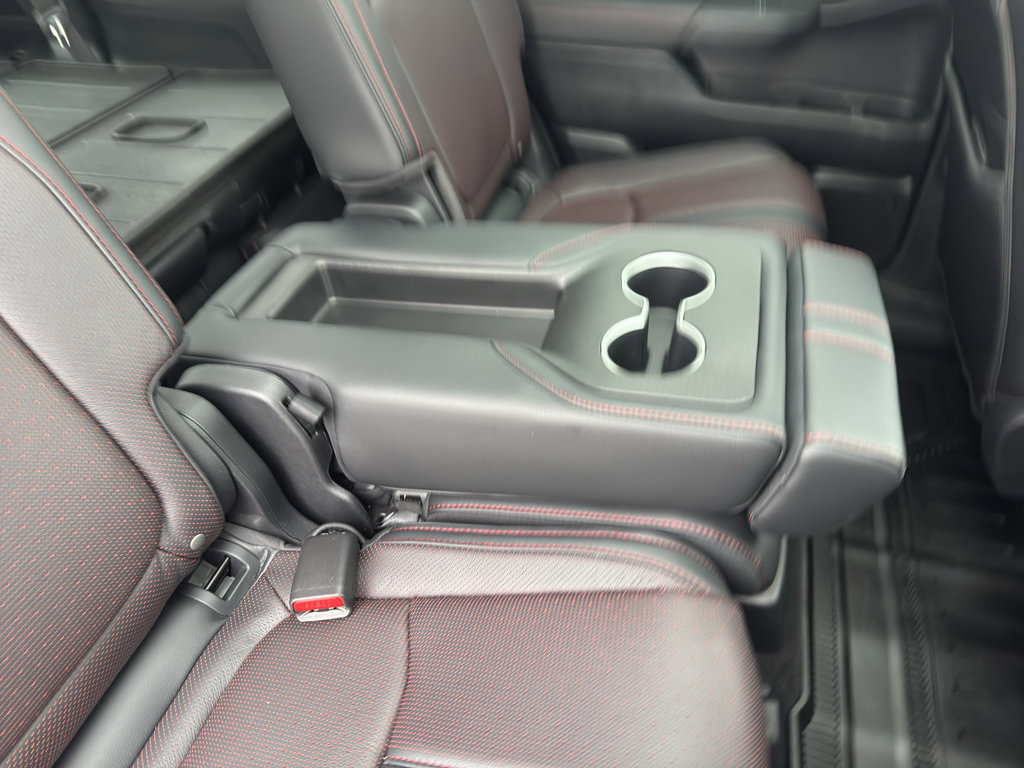 Used 2025 Honda Pilot Black Edition image 25