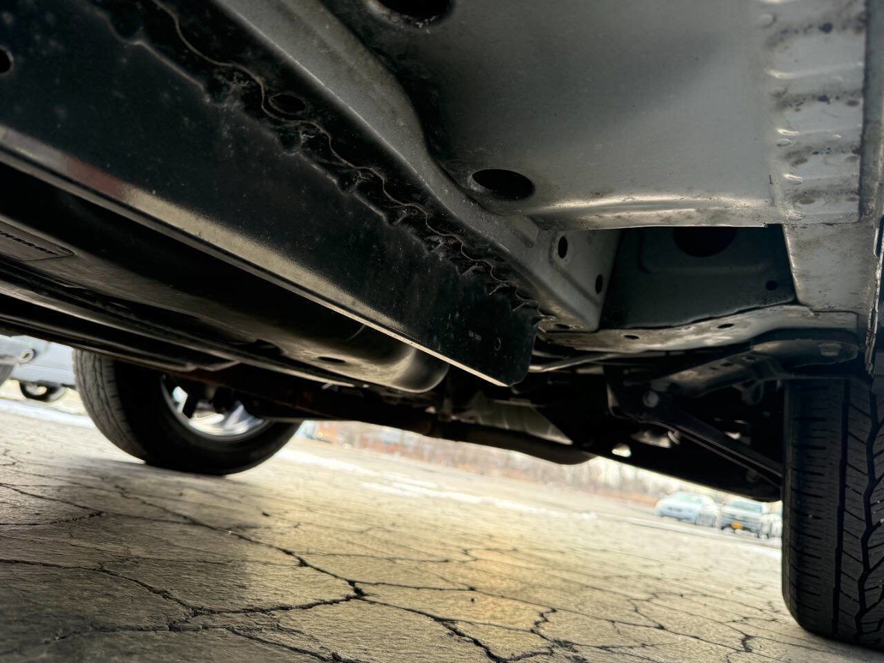 Used 2021 Chevrolet Traverse LT w/ LPO, Blackout Package image 32