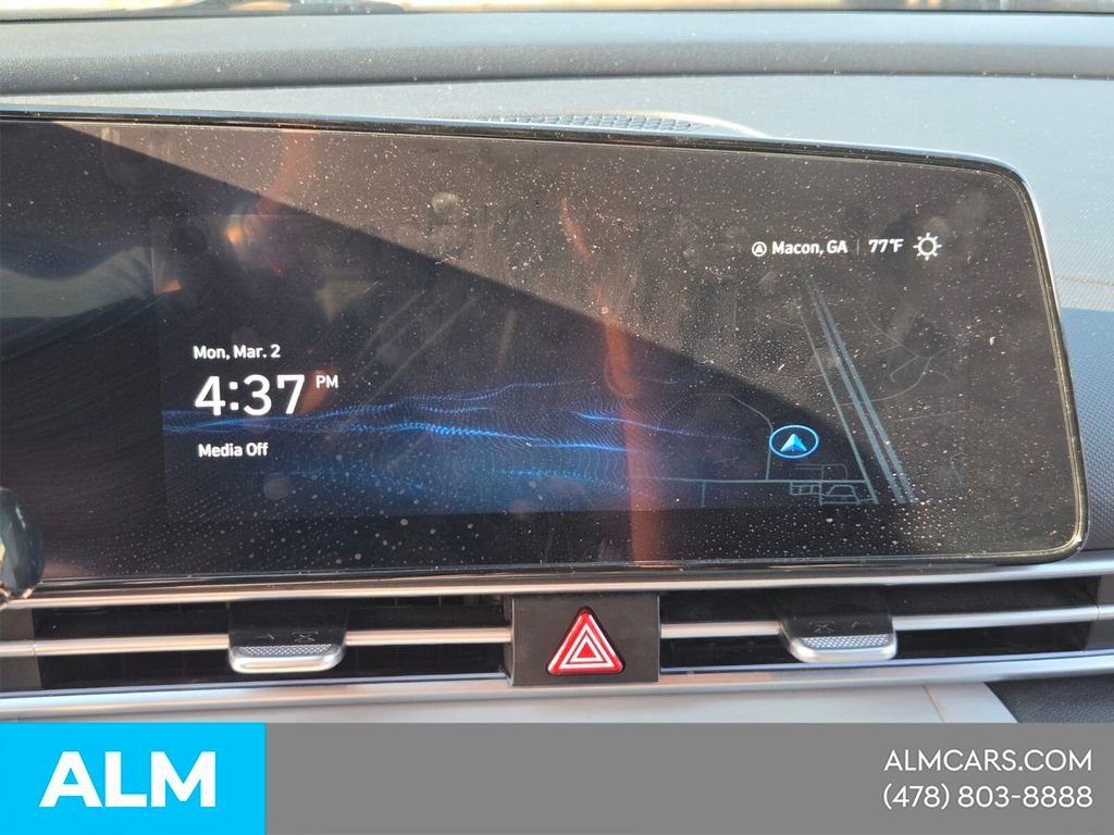 Used 2024 Hyundai Elantra Limited image 24