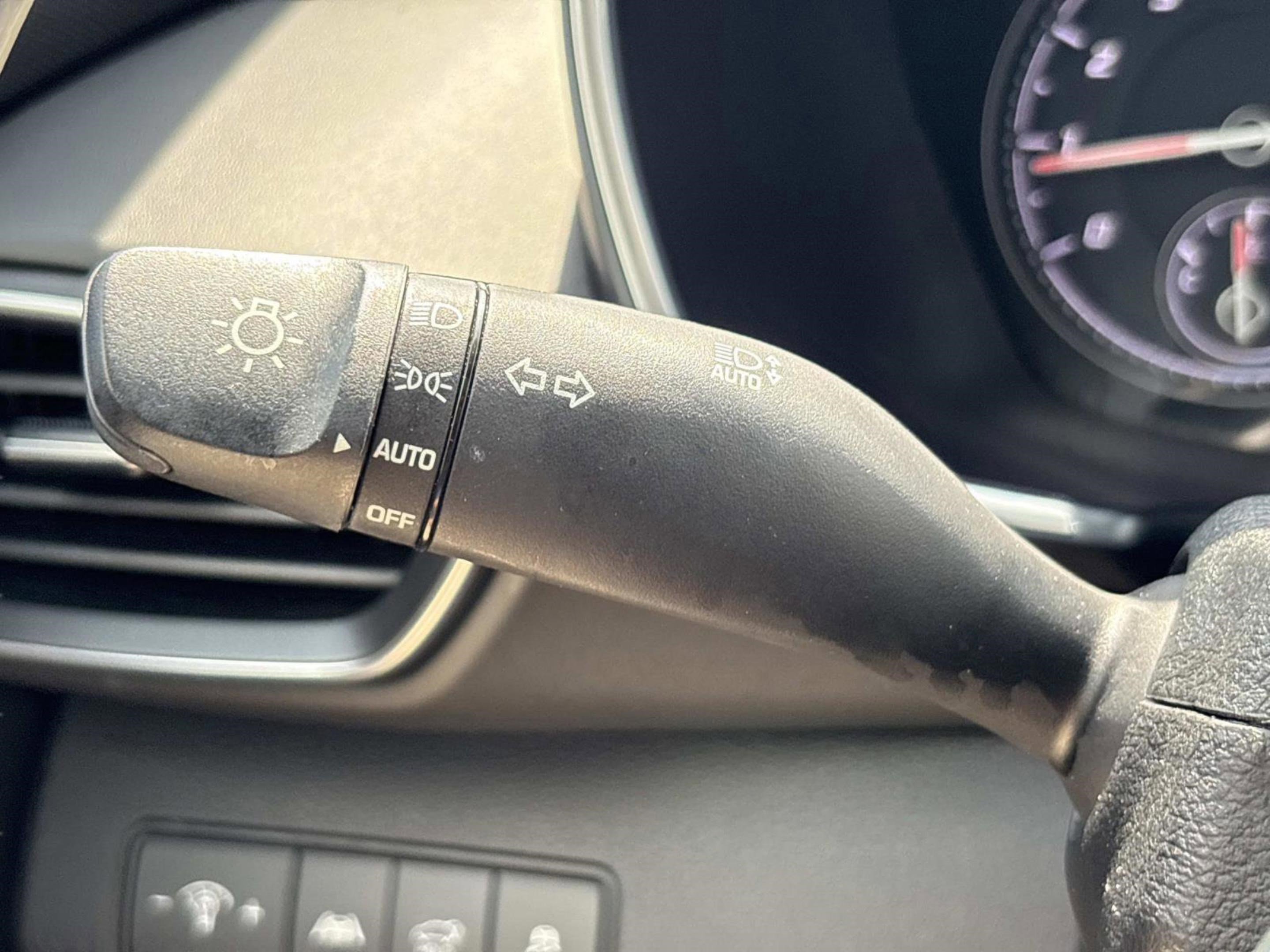 Used 2023 Hyundai Santa Fe SEL image 30