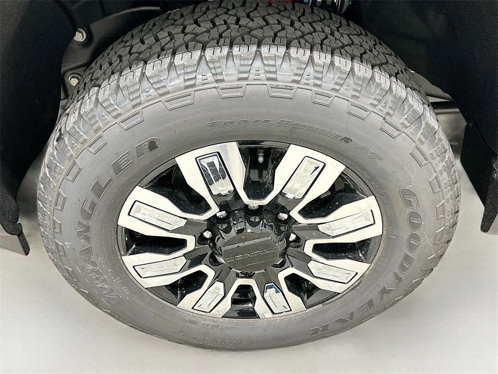 New 2025 GMC Sierra 2500 Denali w/ Denali Reserve Package image 33