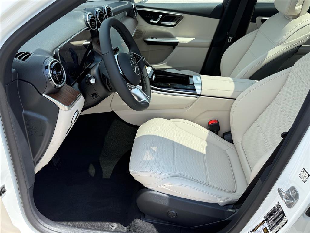 Used 2027 Mercedes-Benz GLC 300 4MATIC image 9