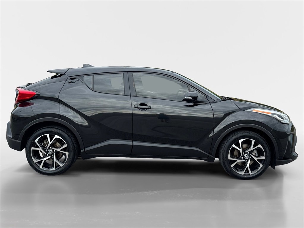 Used 2021 Toyota C-HR XLE image 8