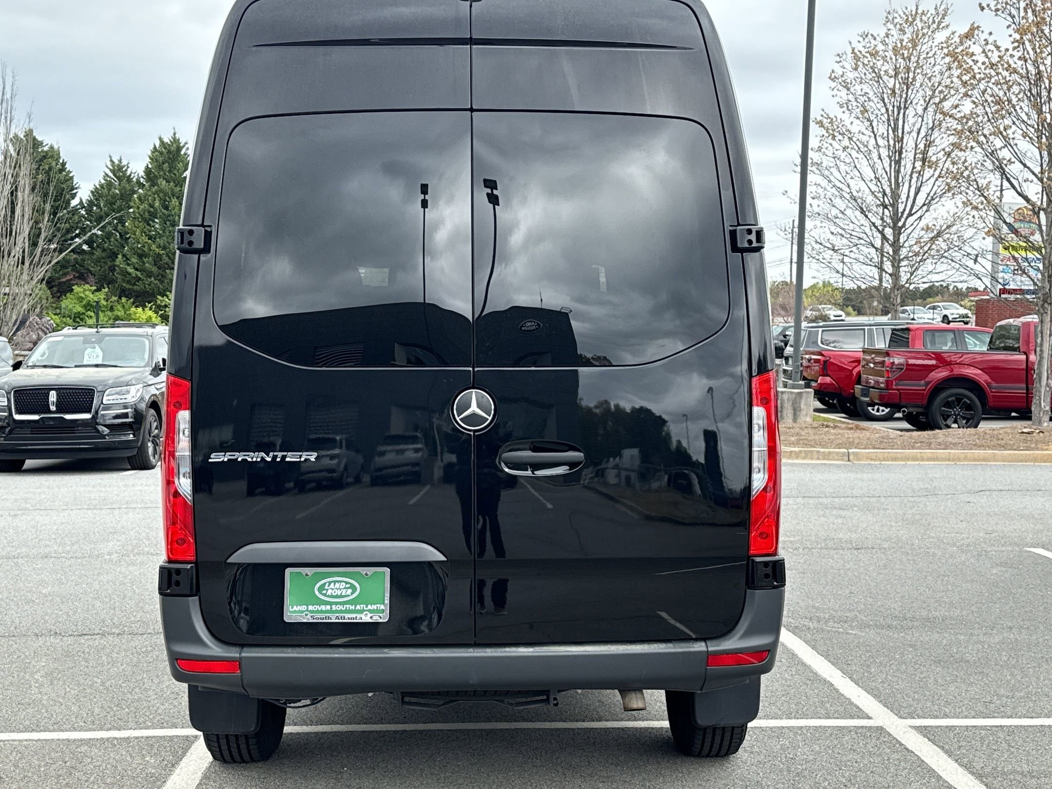 Used 2024 Mercedes-Benz Sprinter 2500 image 9