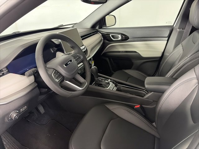 New 2026 Jeep Compass Limited w/ Sun, Sound & Navigation Group AWD/4WD image 9