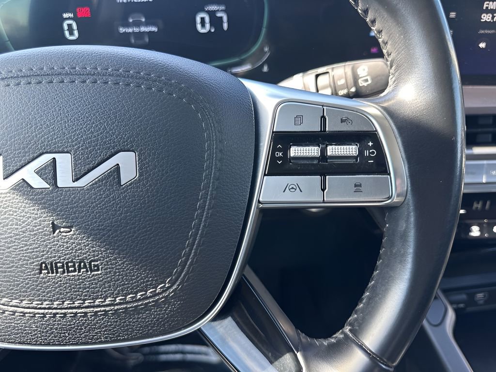 Used 2023 Kia Telluride S image 15