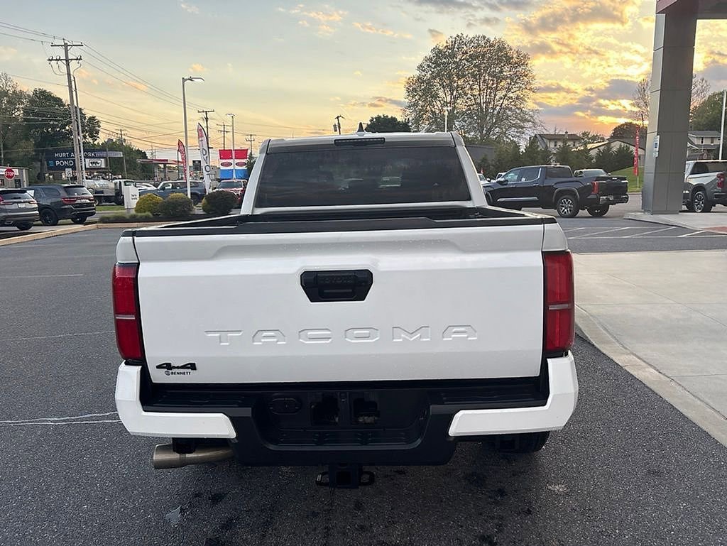 Certified 2024 Toyota Tacoma TRD Sport AWD/4WD image 4