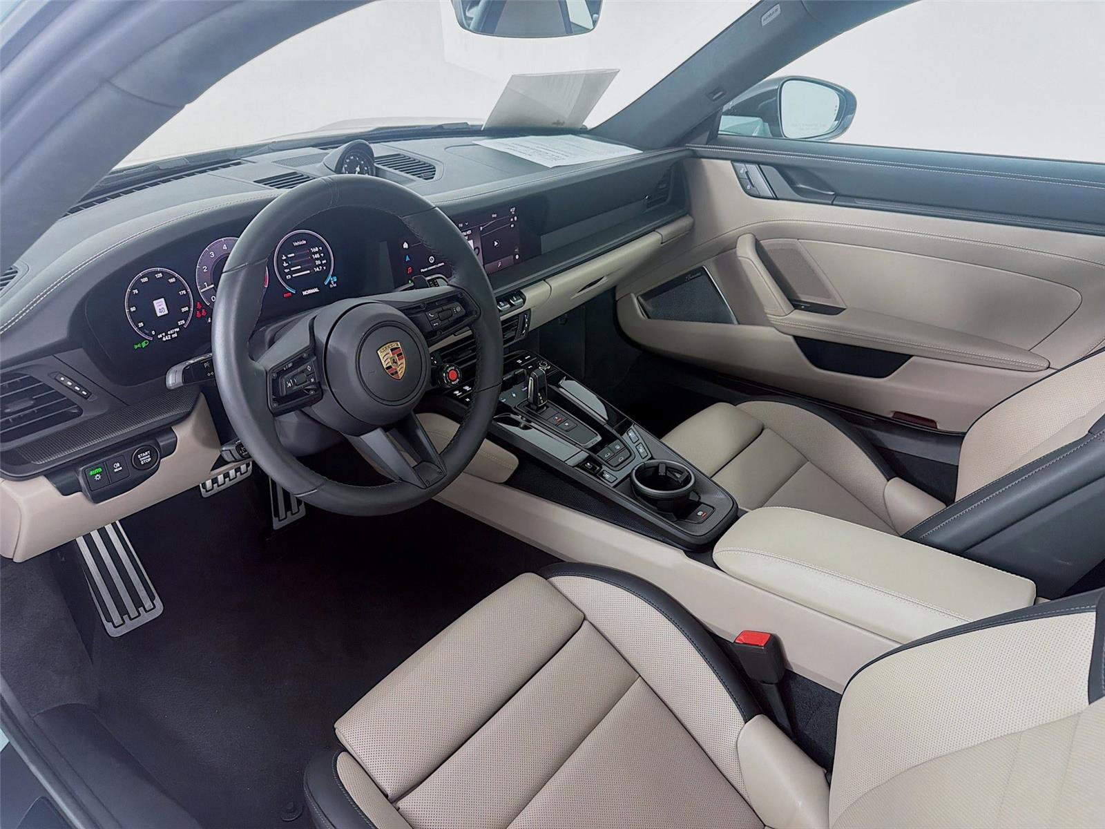 Certified 2025 Porsche 911 Carrera 4 GTS image 4