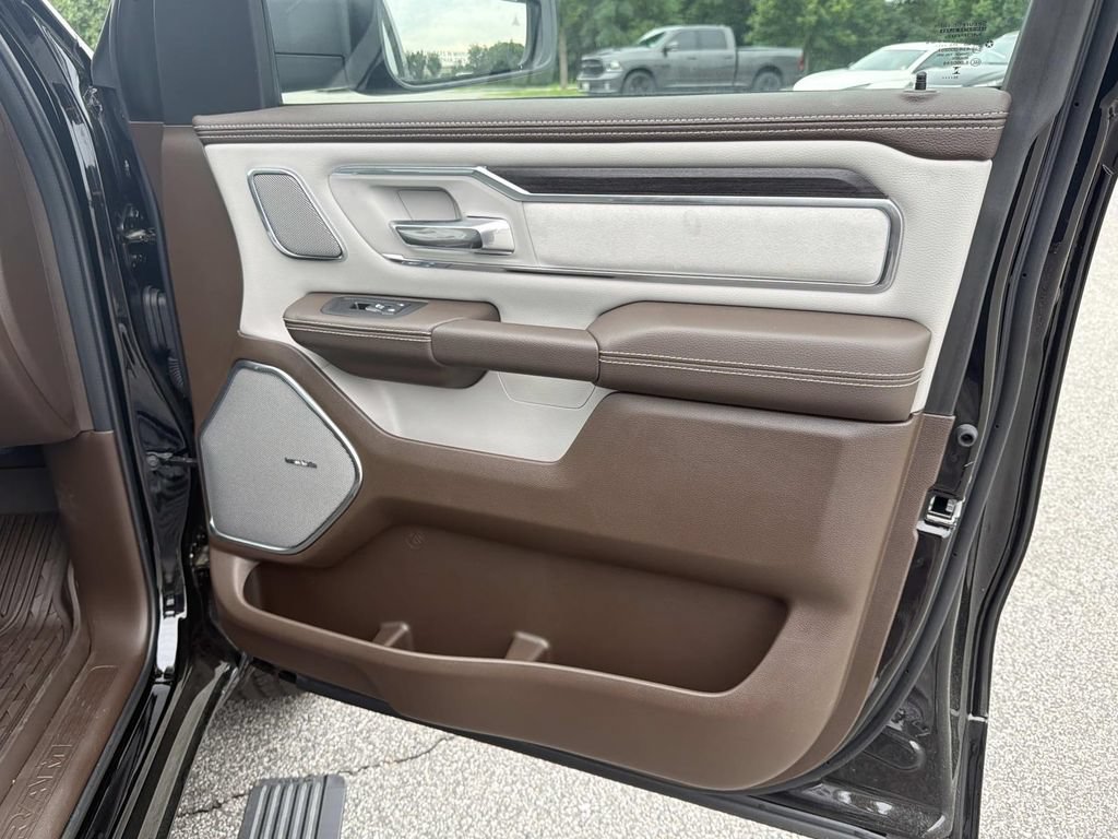 New 2026 RAM 1500 Laramie AWD/4WD image 25