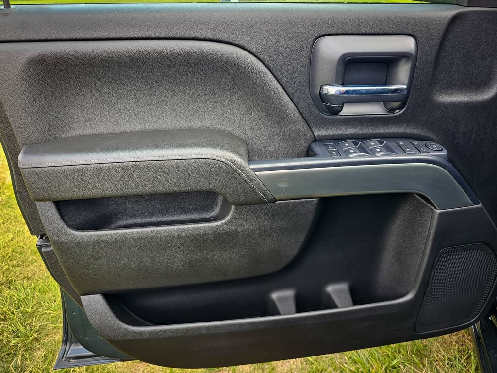 Used 2018 Chevrolet Silverado 1500 LT w/ All Star Edition AWD/4WD image 9