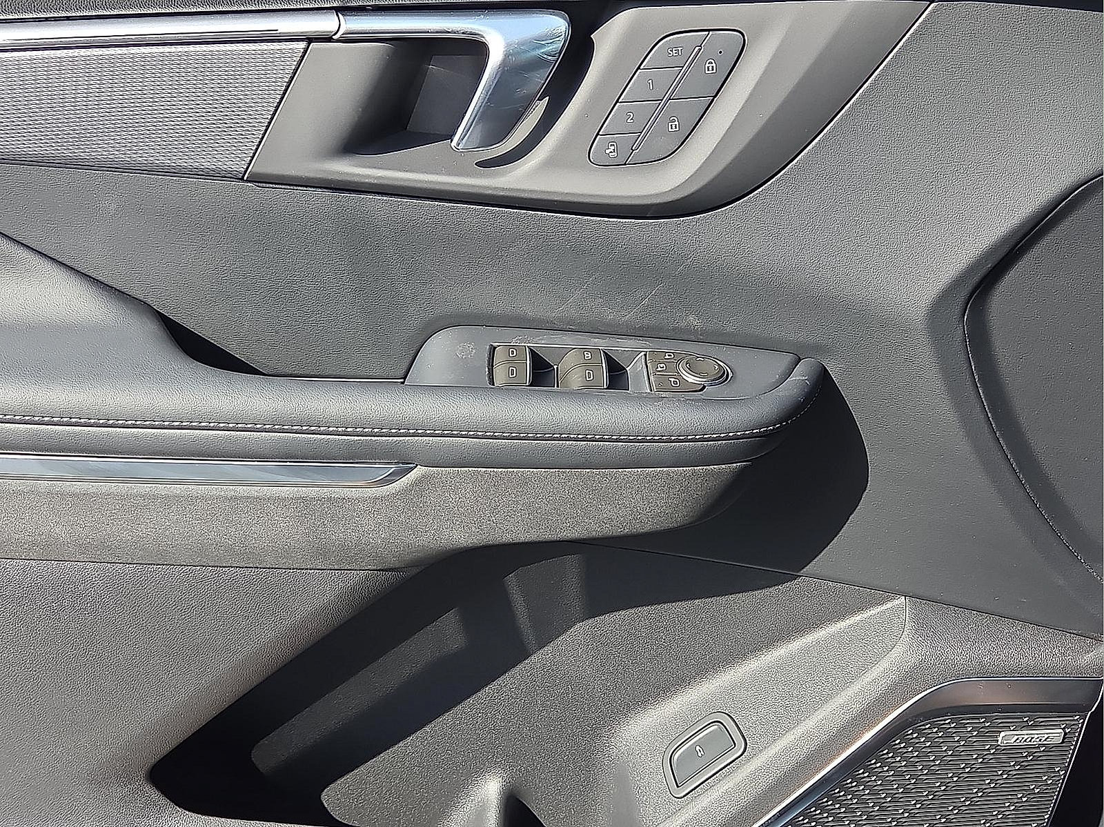 New 2027 Buick Enclave Sport Touring w/ Power Package FWD image 15