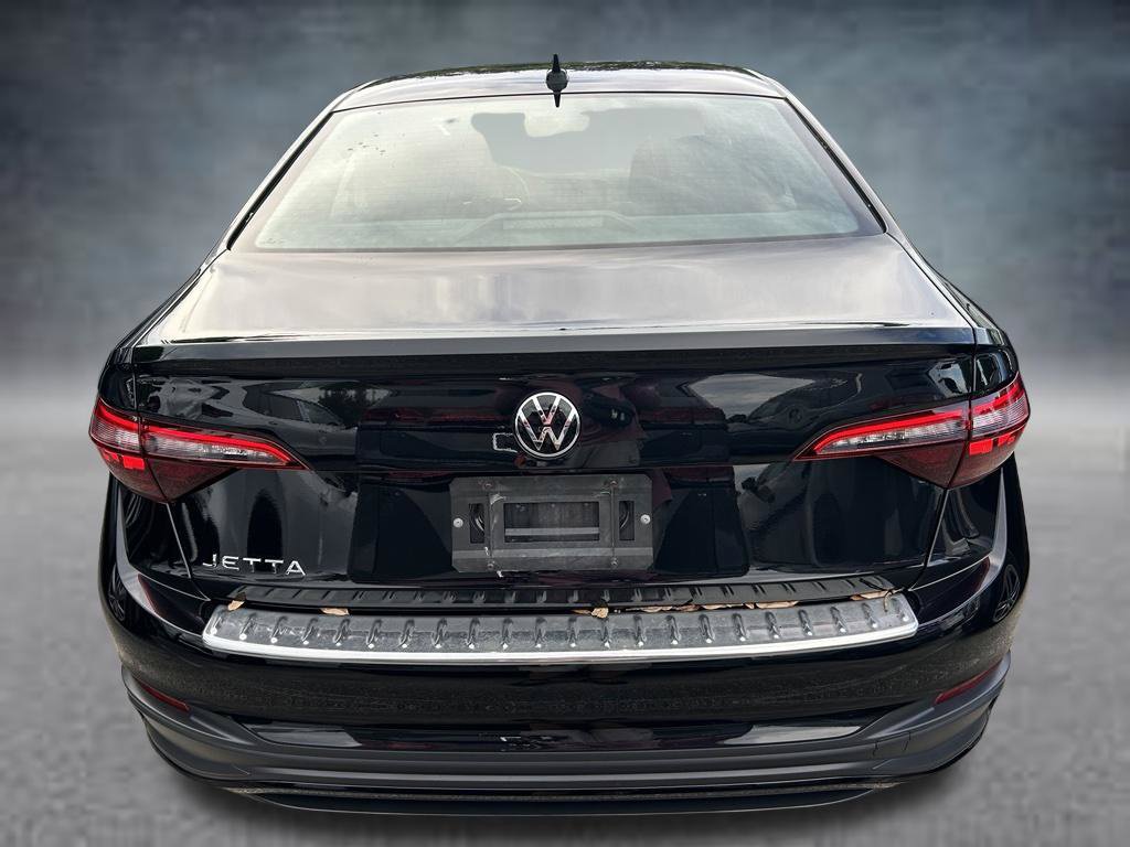 Used 2024 Volkswagen Jetta Sport FWD image 4