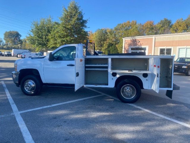 Used 2013 Chevrolet Silverado 3500 W/T image 9