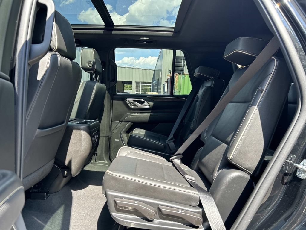 Used 2023 Chevrolet Tahoe Premier AWD/4WD image 17