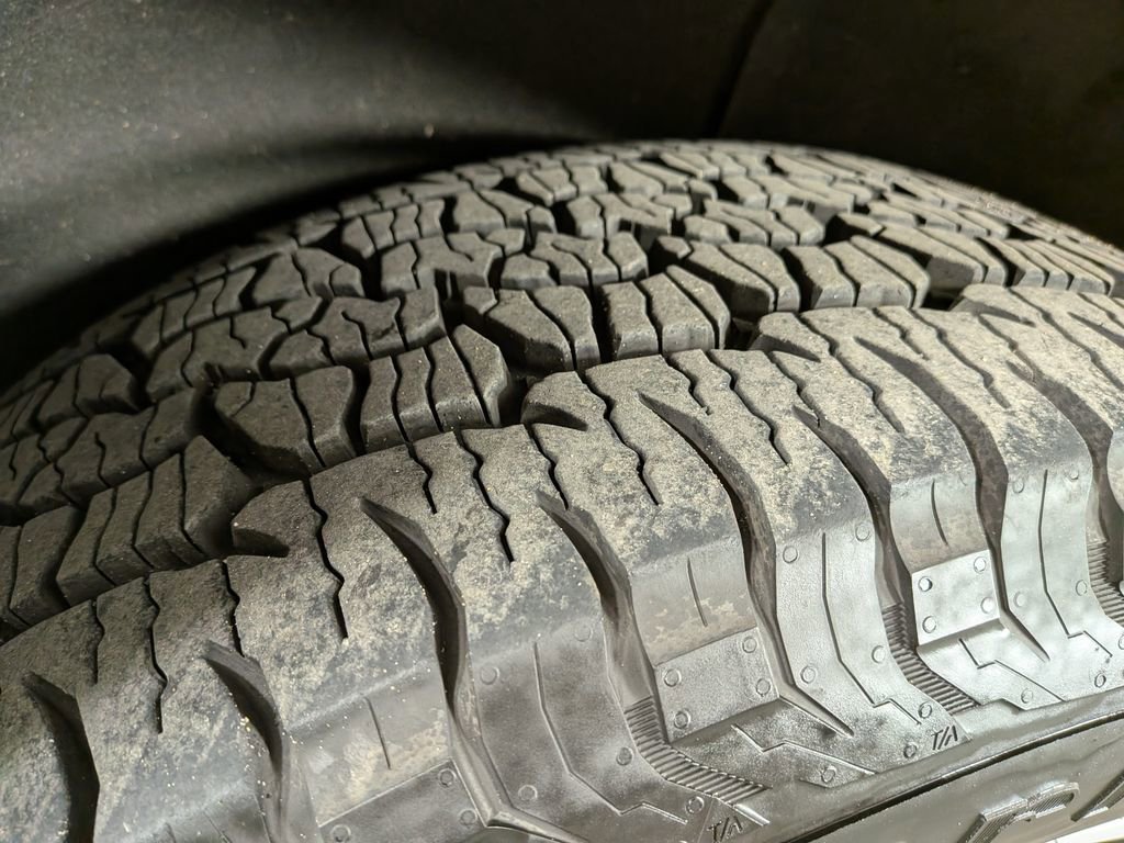 Used 2021 GMC Yukon AT4 w/ AT4 Premium Plus Package image 14