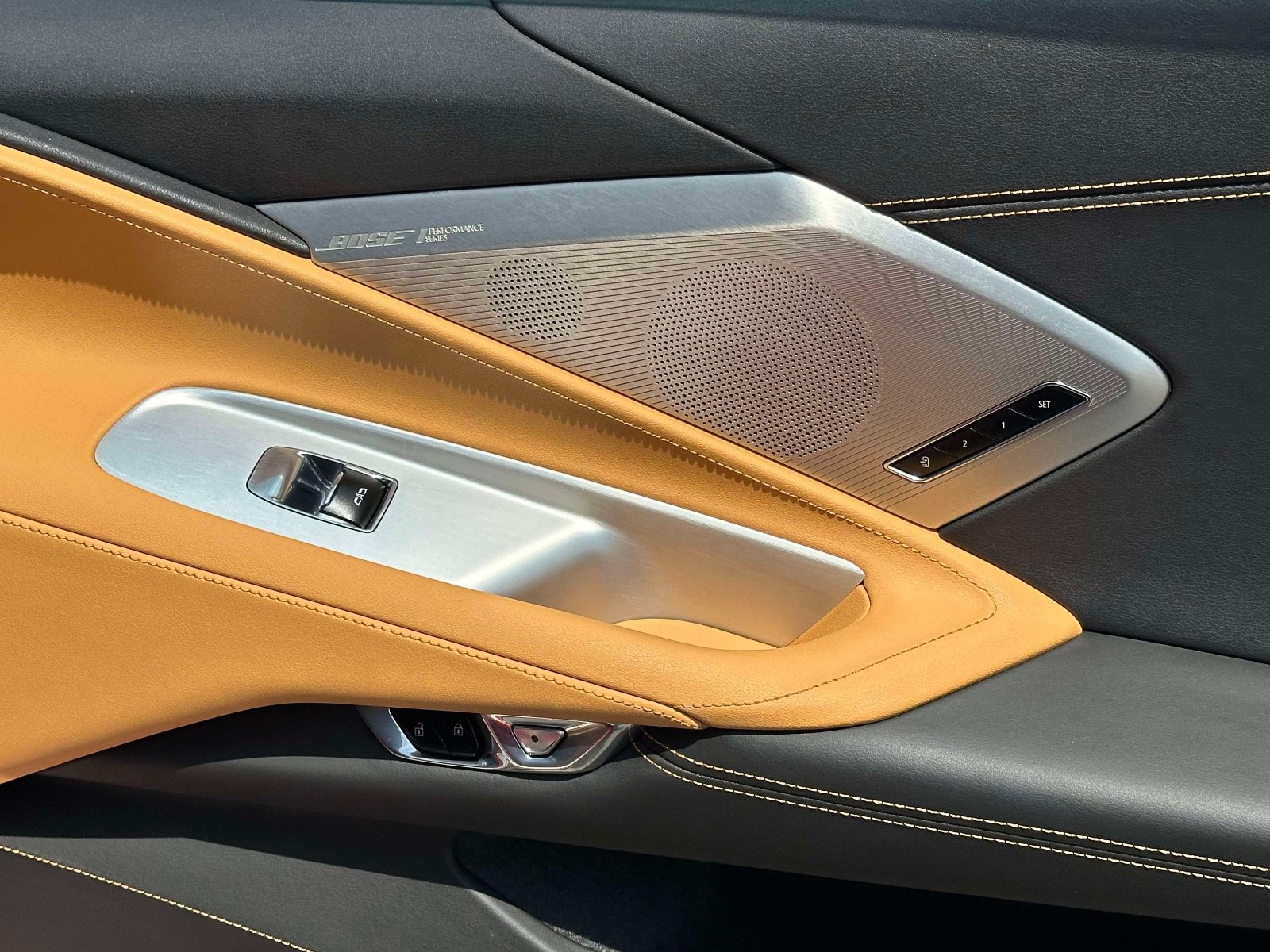 Used 2022 Chevrolet Corvette Stingray Preferred Conv w/ Z51 Performance Package RWD image 26