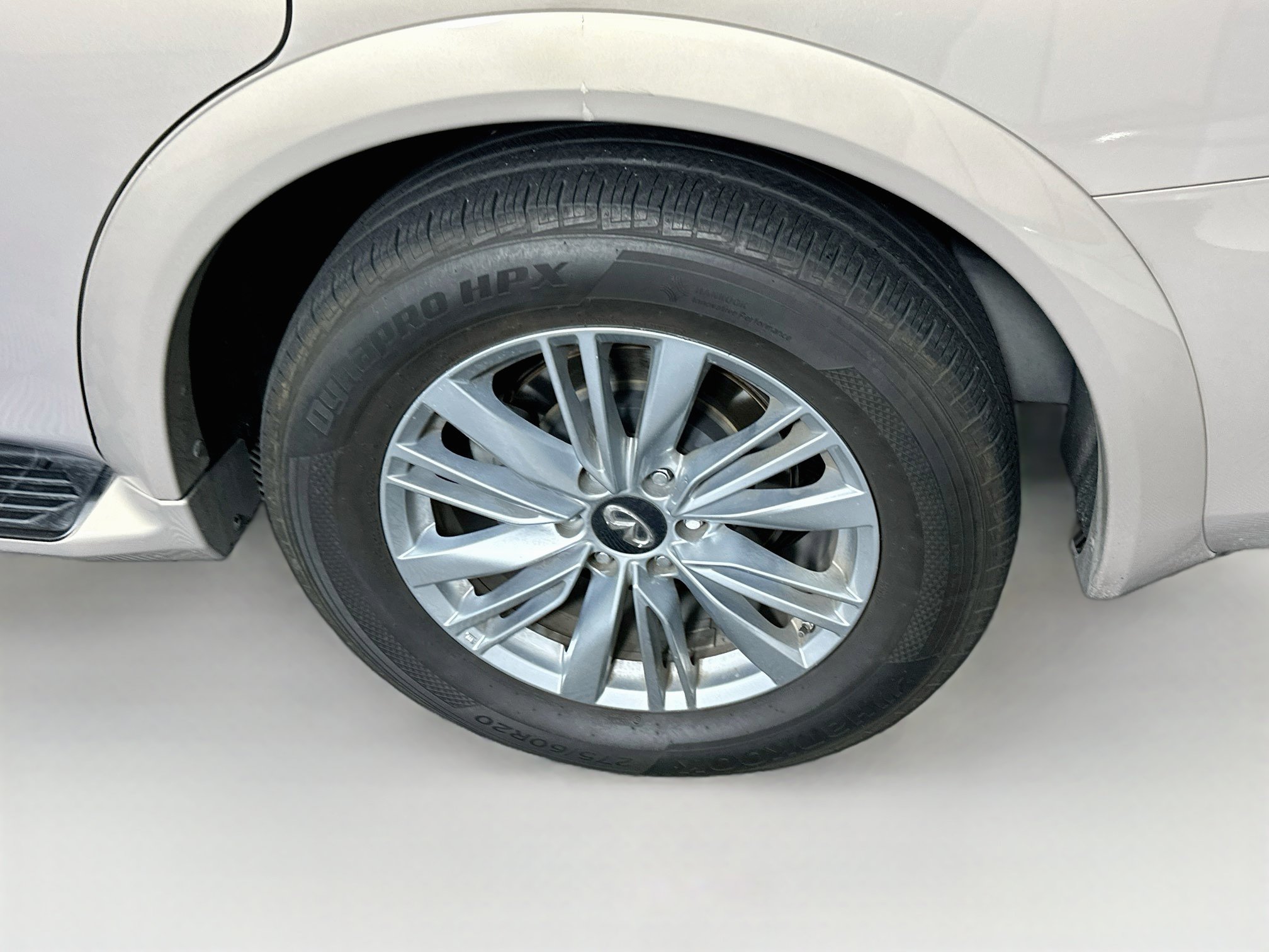 Used 2019 INFINITI QX80 Luxe RWD image 11