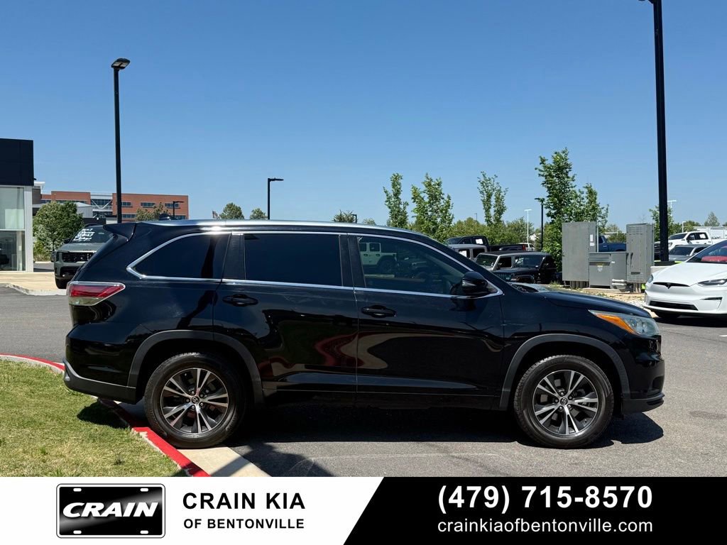 Used 2016 Toyota Highlander XLE FWD image 9