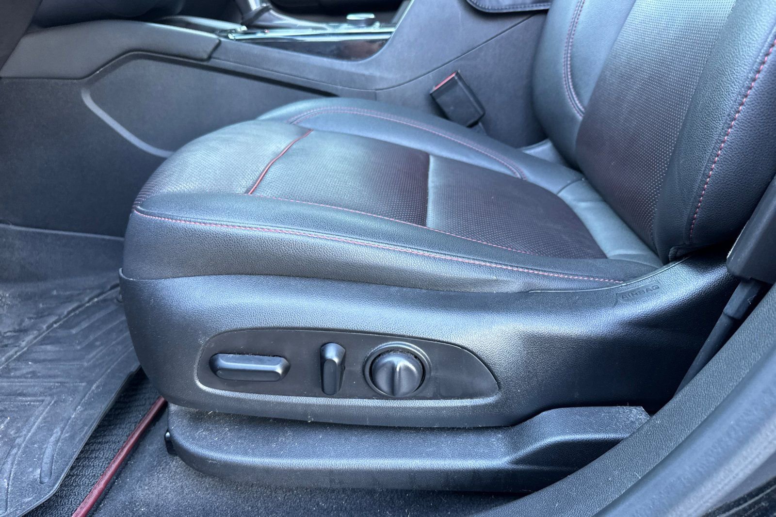 Used 2021 Chevrolet Blazer RS w/ Driver Confidence II Package image 14