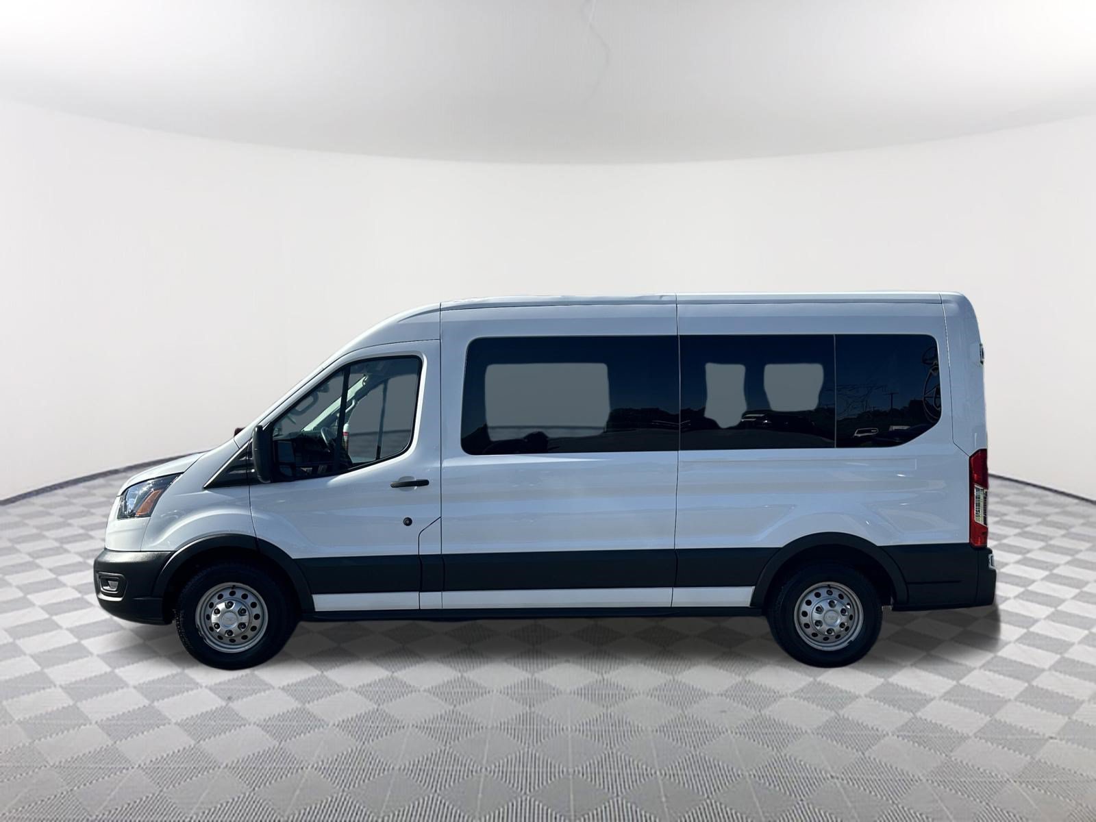 Used 2023 Ford Transit 350 XL AWD/4WD image 7