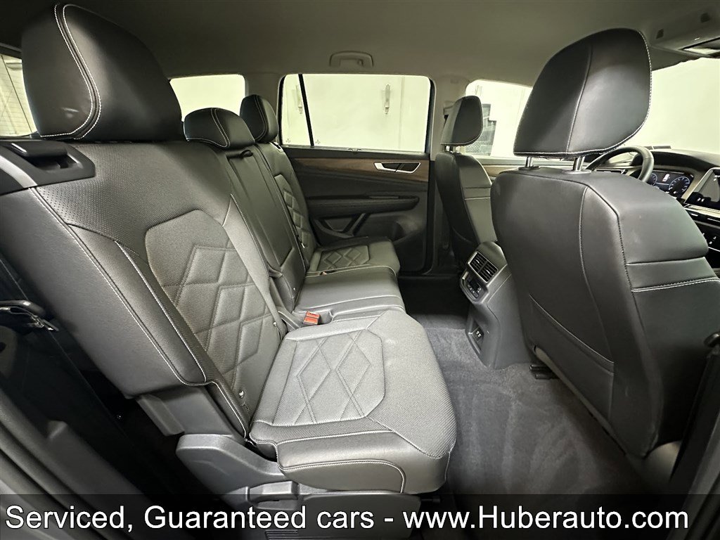 Used 2025 Volkswagen Atlas SE image 18