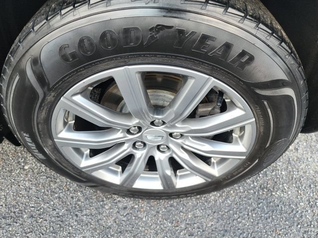 Used 2020 Cadillac XT4 Premium Luxury FWD image 10