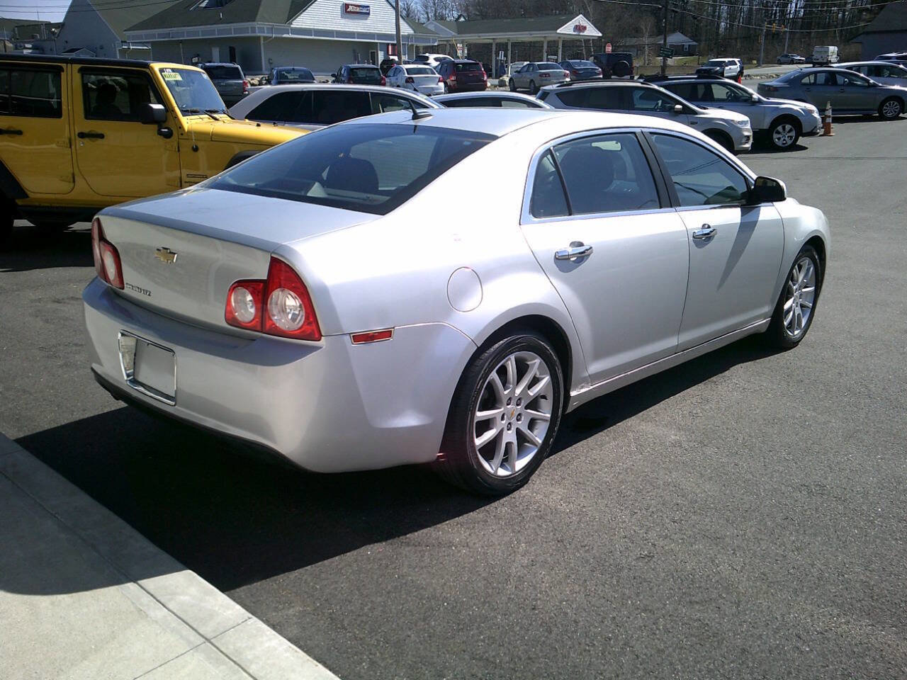 Used 2011 Chevrolet Malibu LTZ FWD image 7