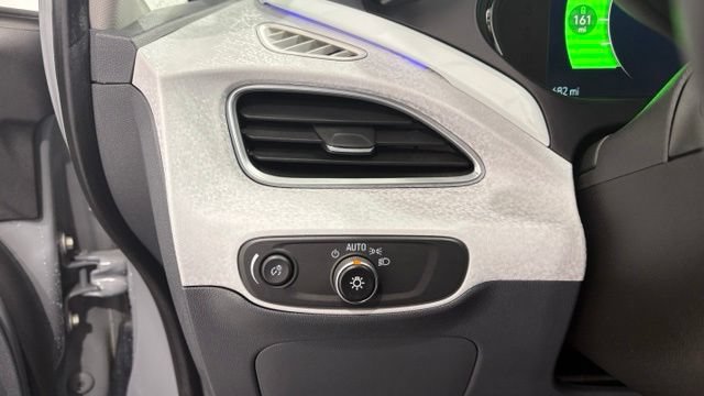 Used 2021 Chevrolet Bolt Premier w/ Infotainment Package FWD image 31
