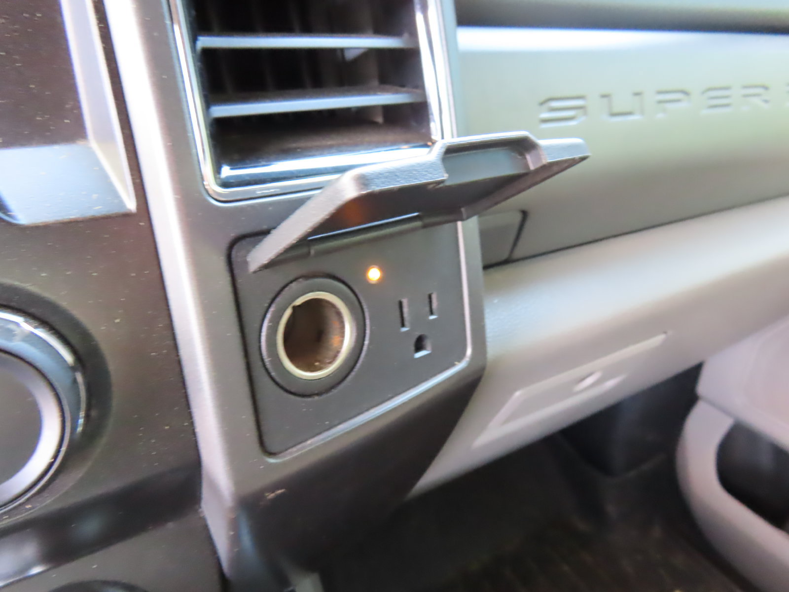 Used 2022 Ford F350 XLT w/ Black Appearance Package AWD/4WD image 26