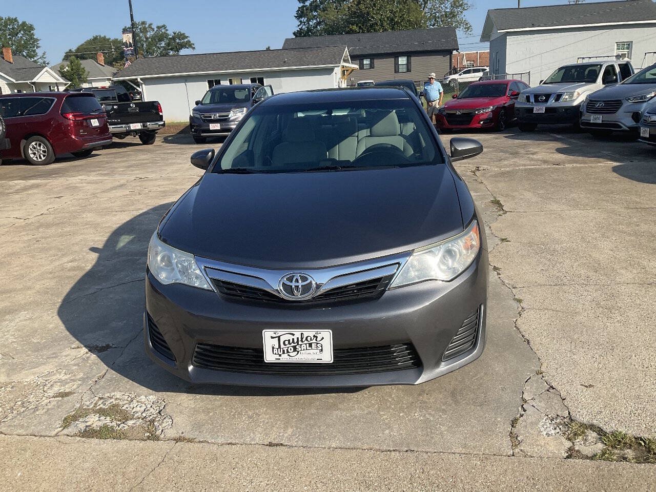 Used 2014 Toyota Camry LE FWD image 7