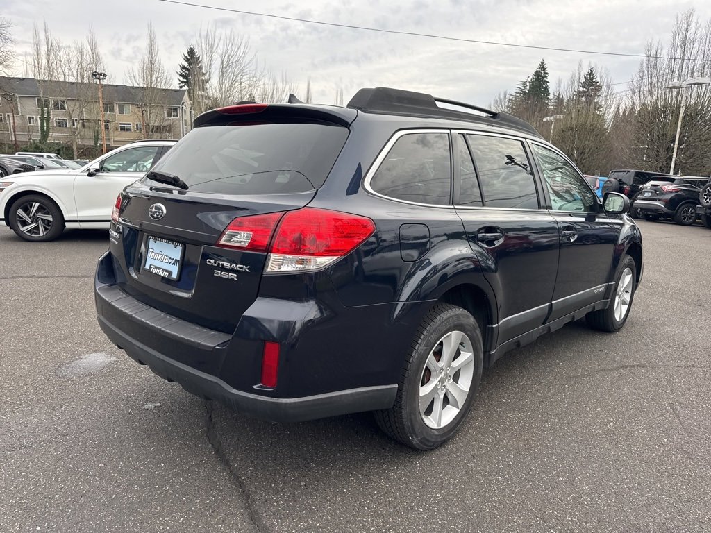 Used 2014 Subaru Outback 3.6R Limited image 7