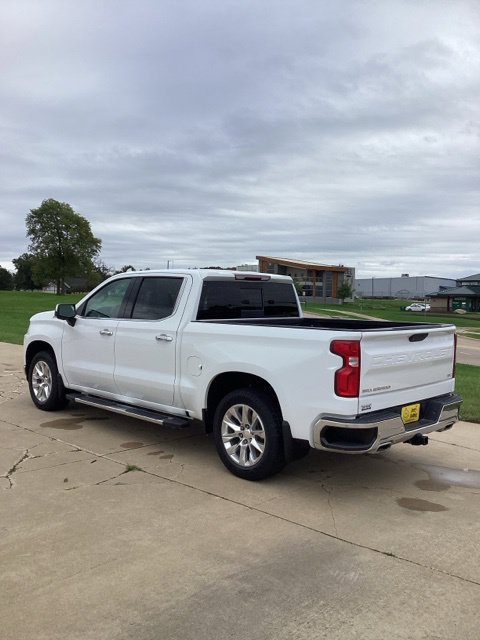 Used 2019 Chevrolet Silverado 1500 LTZ AWD/4WD image 3