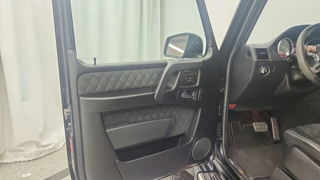 Used 2017 Mercedes-Benz G 550 Squared image 15
