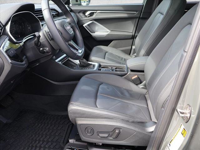 Used 2023 Audi Q3 2.0T Premium Plus w/ Premium Plus Package AWD/4WD image 21