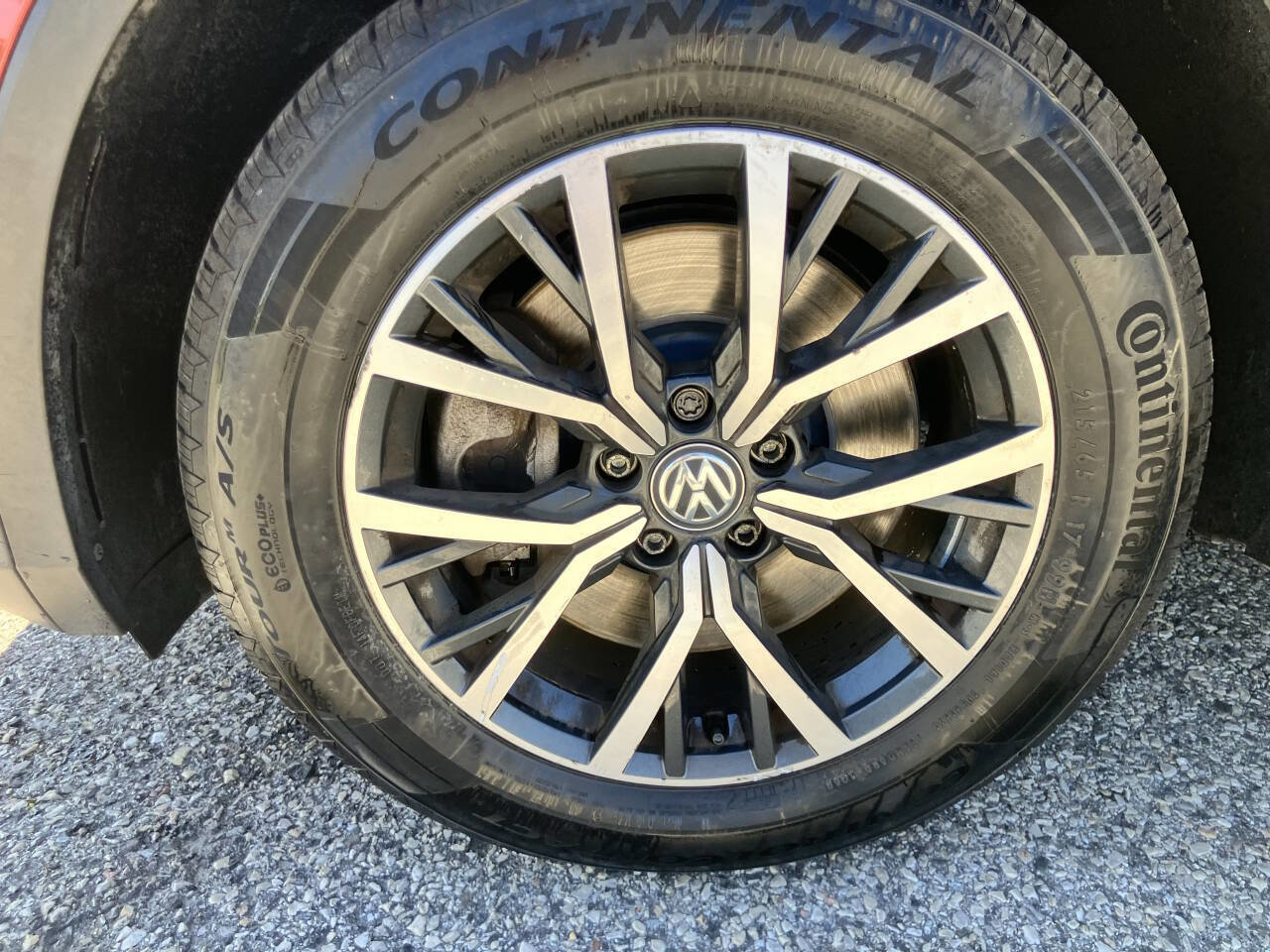 Used 2019 Volkswagen Tiguan SE w/ Panoramic Sunroof Package AWD/4WD image 9