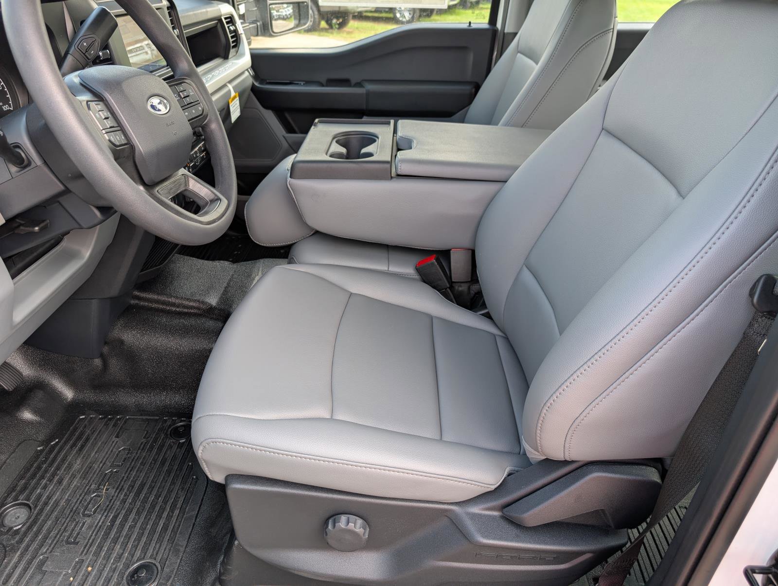 New 2026 Ford F250 XL w/ XL Off-Road Package image 10