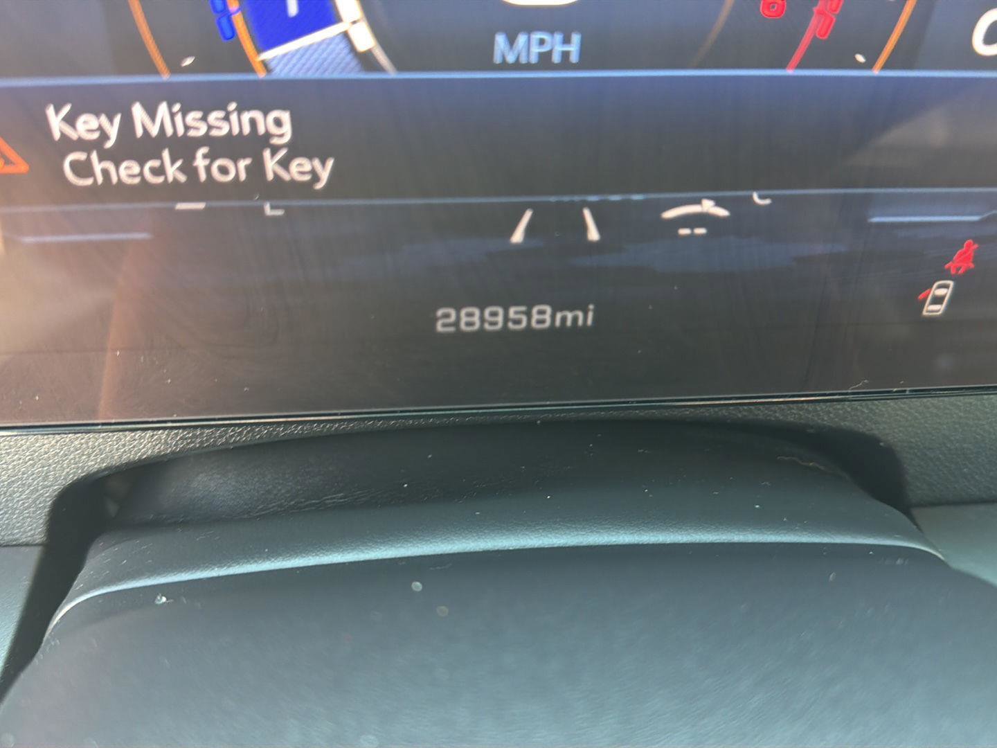 Used 2024 Chevrolet Traverse LT w/ Midnight/Sport Edition image 23