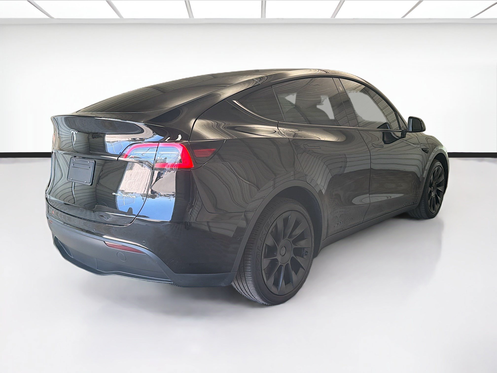 Used 2022 Tesla Model Y Long Range AWD/4WD image 4