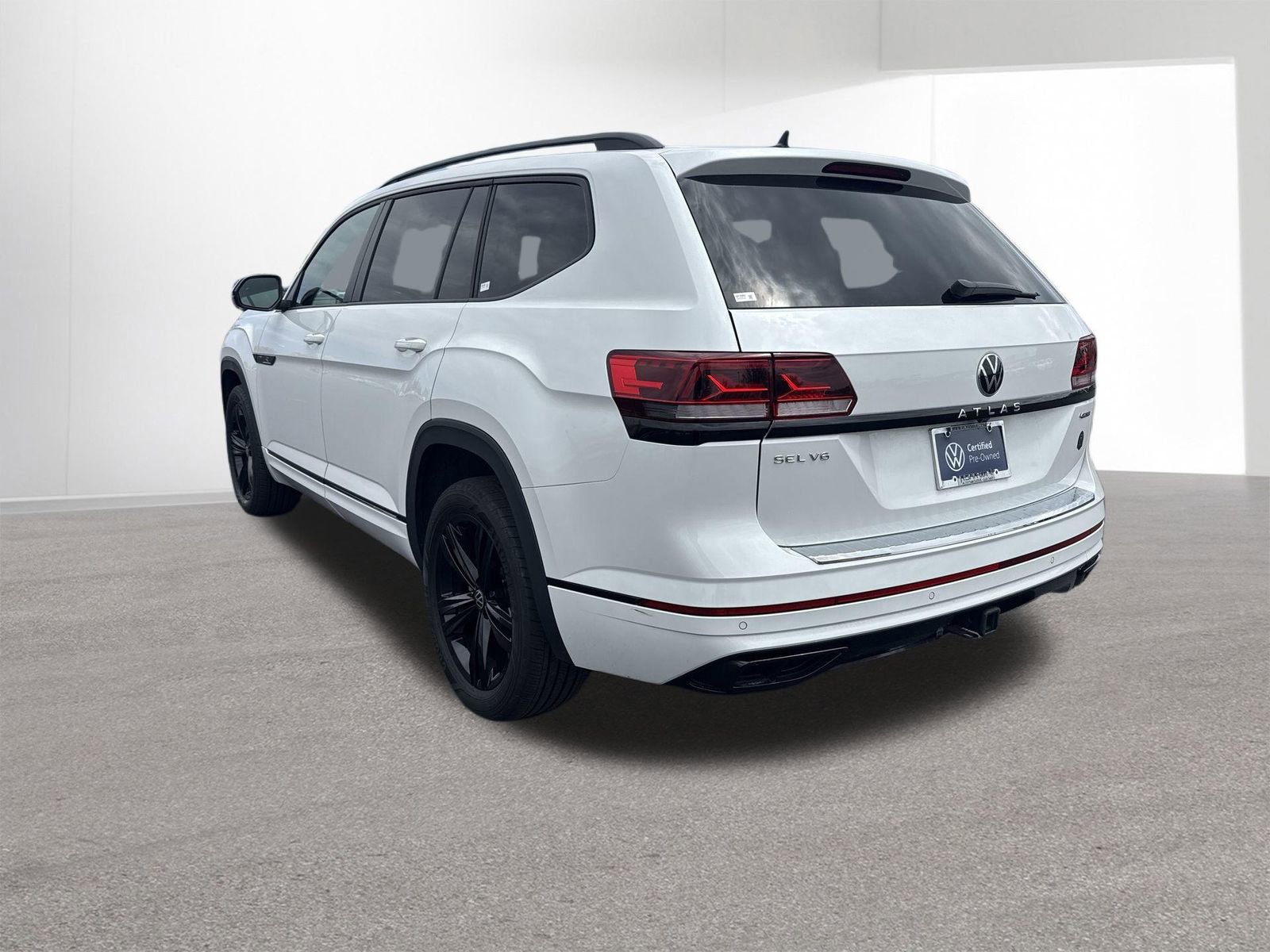 Used 2023 Volkswagen Atlas SEL R-Line AWD/4WD image 7