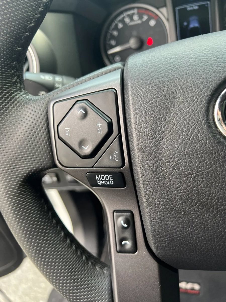 Used 2022 Toyota Tacoma TRD Sport AWD/4WD image 15