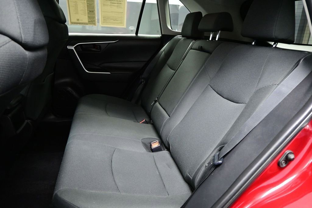 Used 2021 Toyota RAV4 LE w/ Carpet Mat Package (TMS) FWD image 22
