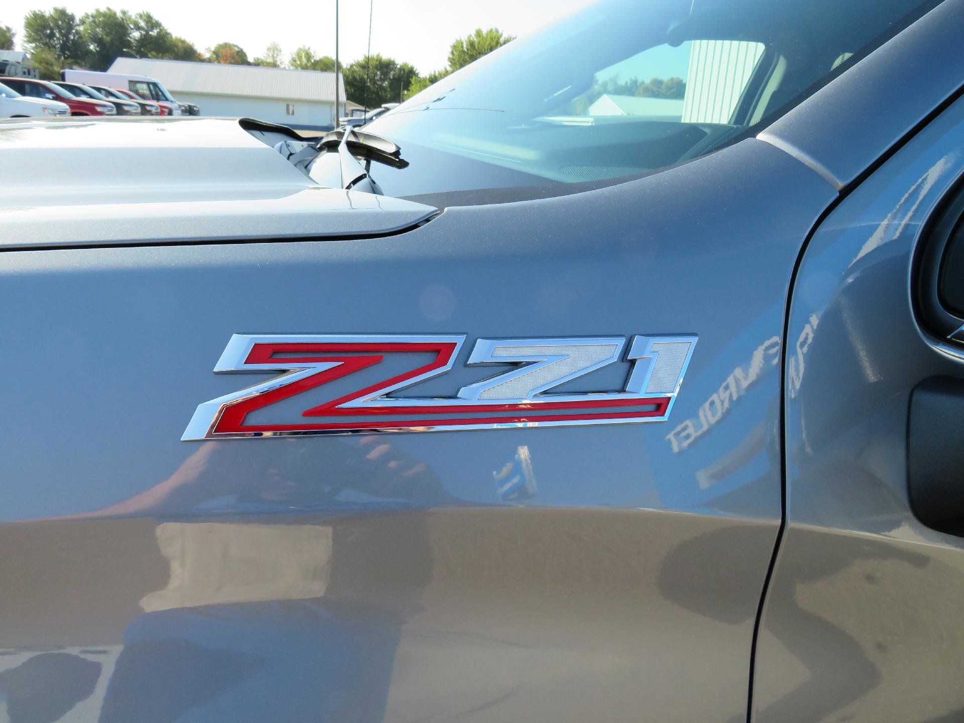 Used 2023 Chevrolet Silverado 1500 LTZ image 3