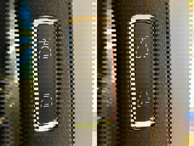 Used 2022 Tesla Model X Plaid image 25