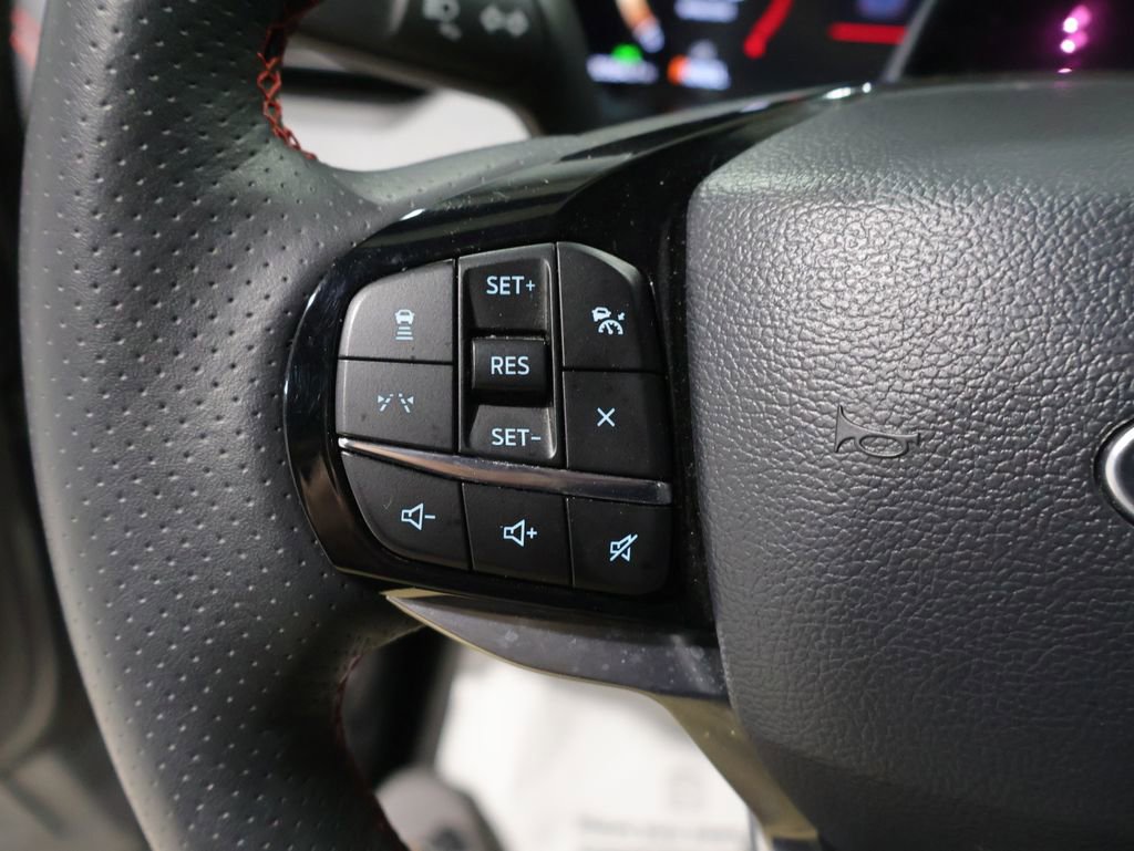 Used 2025 Ford Explorer ST-Line w/ ST-Line Street Pack AWD/4WD image 33