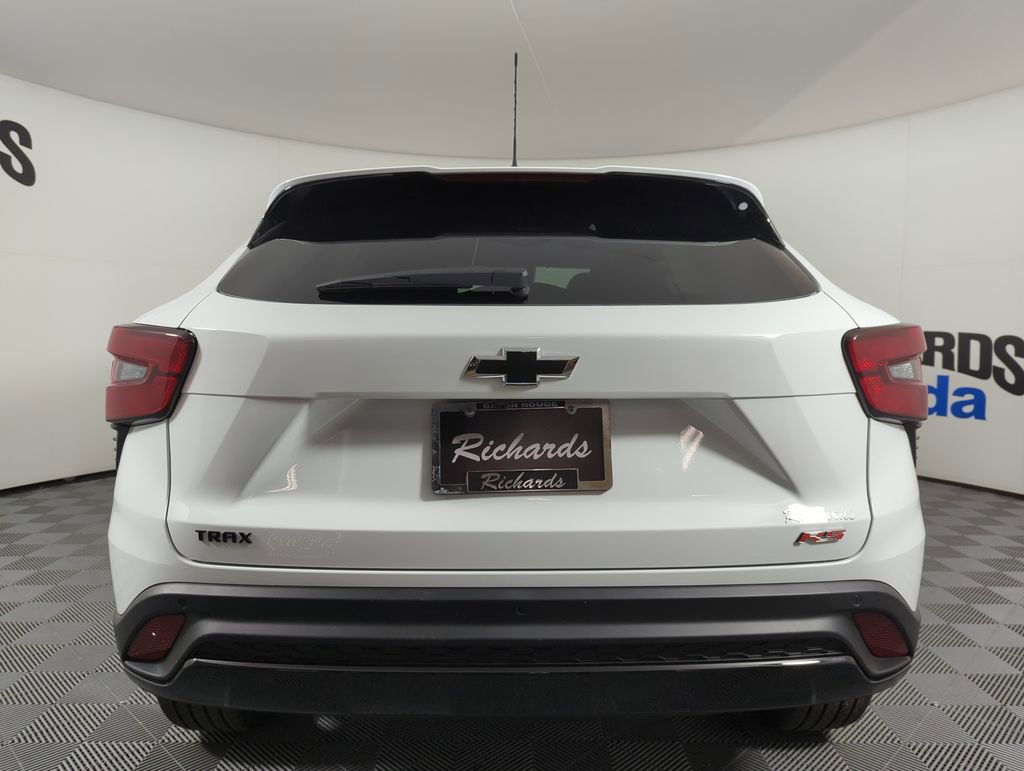 Used 2025 Chevrolet Trax RS w/ Driver Confidence Package image 4