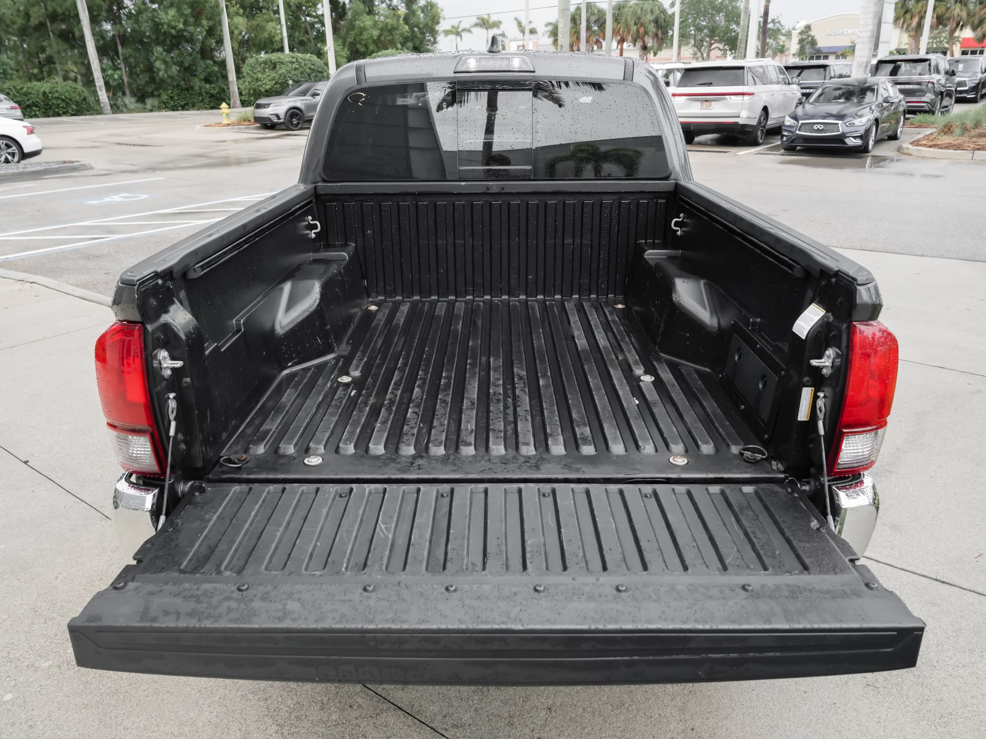 Used 2023 Toyota Tacoma SR5 AWD/4WD image 40