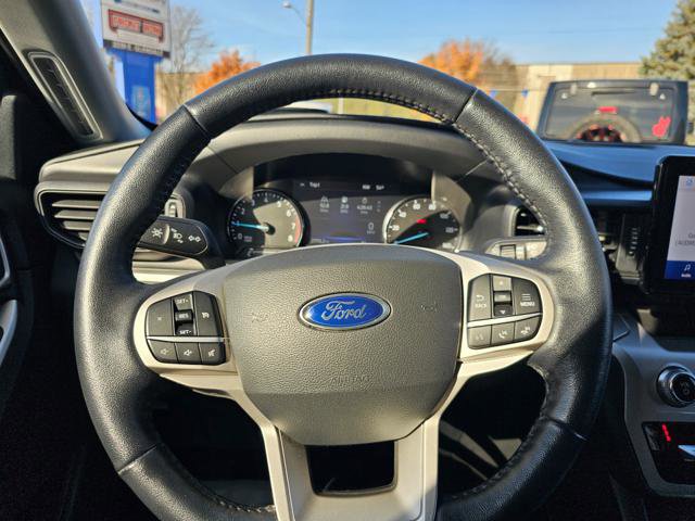 Used 2022 Ford Explorer XLT image 22