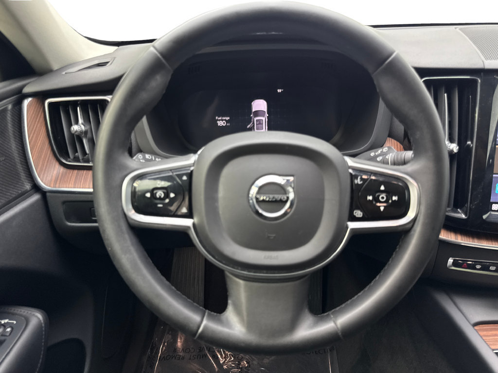 Used 2023 Volvo XC60 B5 Plus FWD image 58