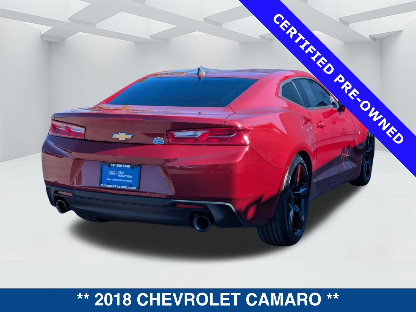 Used 2018 Chevrolet Camaro LT RWD image 4