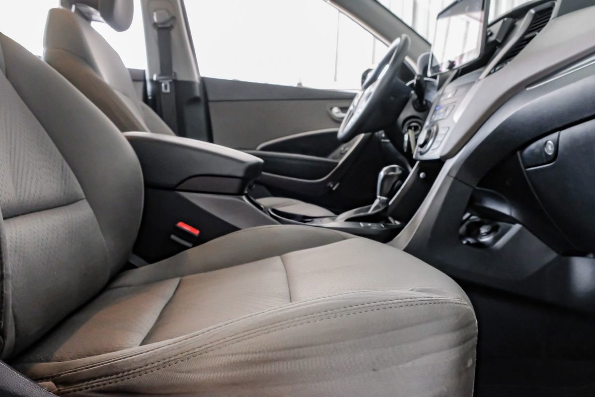 Used 2014 Hyundai Santa Fe Sport w/ Popular Equipment Package 02 image 32